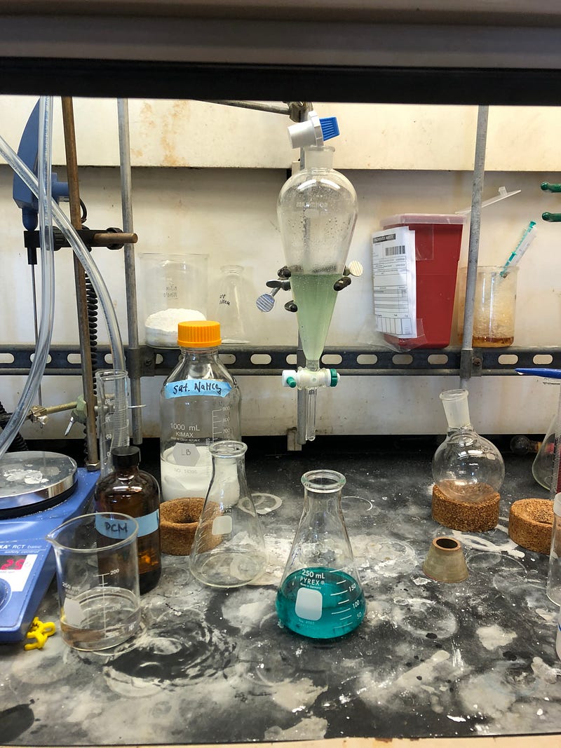 Turquoise blue solution of silicon rhodamine dye